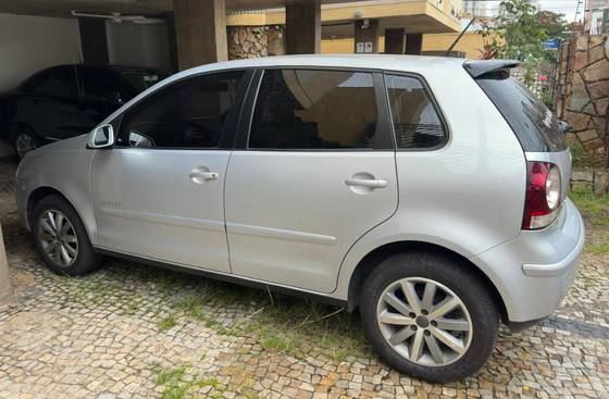 VOLKSWAGEN POLO 1.6 MI SPORTLINE 8V FLEX 4P AUTOMATIZADO VOLKSWAGEN POLO 1.6 MI SPORTLINE 8V FLEX 4P AUTOMATIZADO